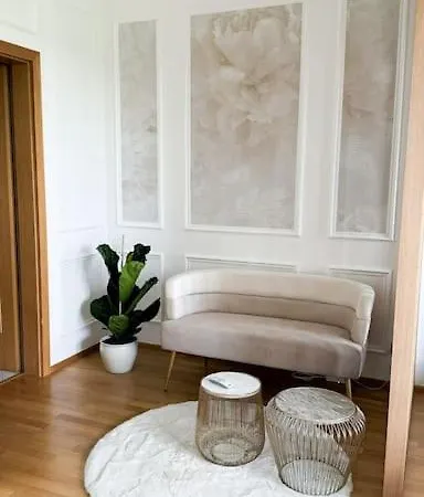 Design Luxury Near The Center